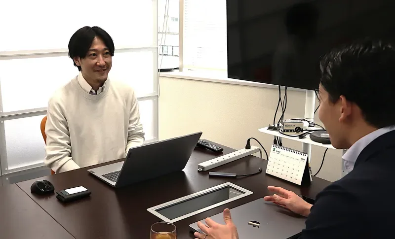 インタビューの様子