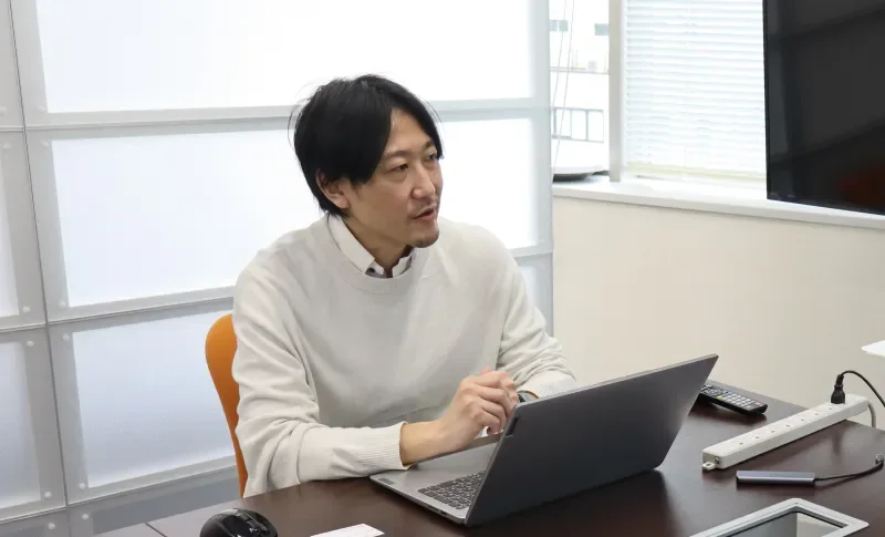 インタビューの様子